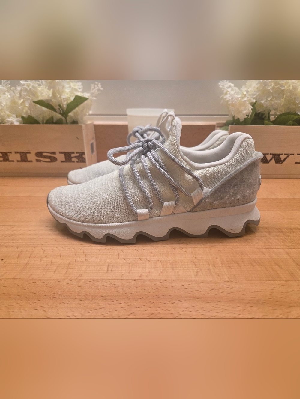 Sorel Kinetic Lace Sneaker White/Gray Women's Size 8 - Picture 3 of 10